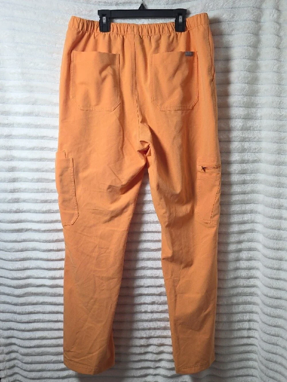 0442 Figs Men's Cargo Scrub Pants